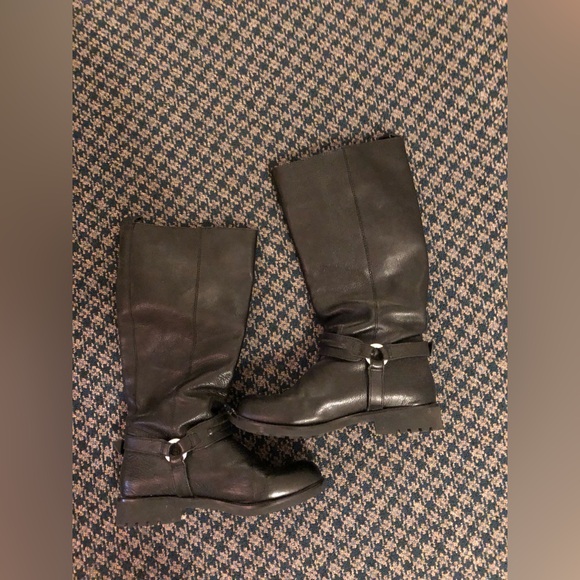 Coach pull on leather upper boots. Size 6. - Picture 2 of 7